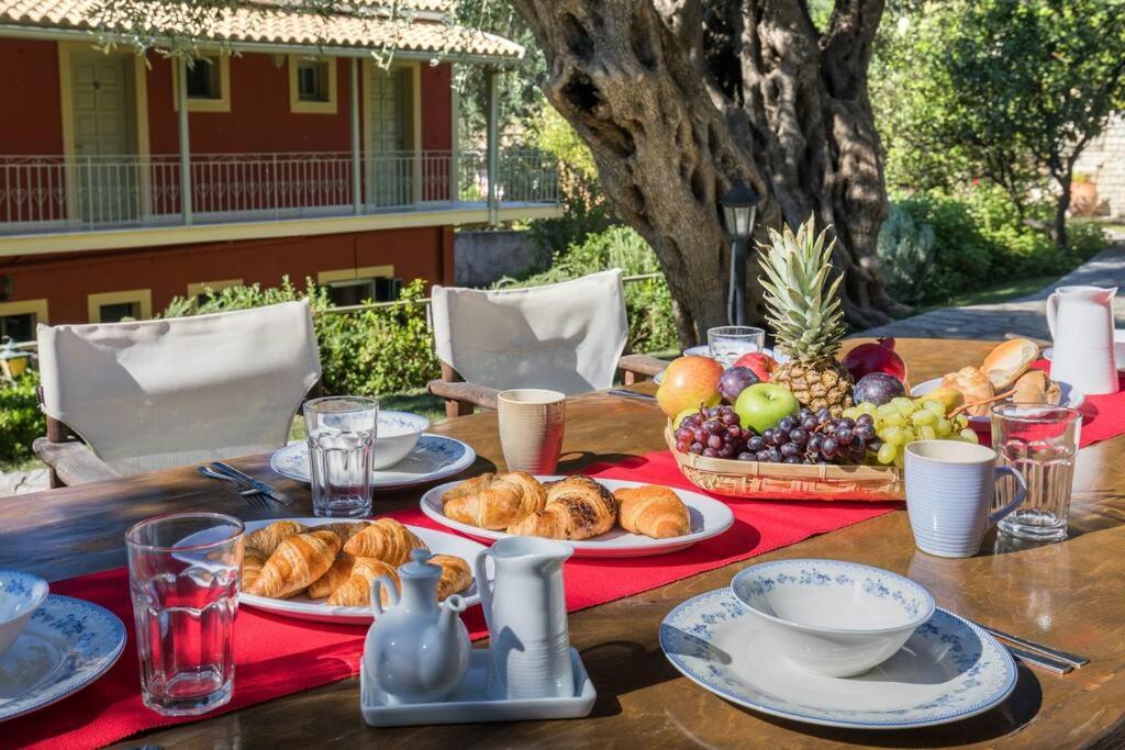 Villa Anthoussa In Palaiokastritsa Екстериор снимка